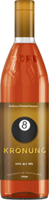 Flasche mit goldbraunem Schnapps