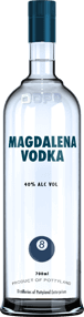 Klare Flasche mit klarem Schnapps